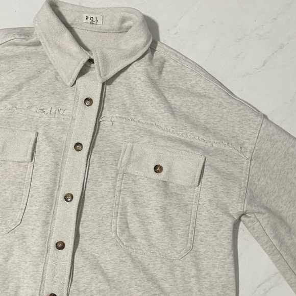 POL Light Gray Relaxed Fit Button Up Shacket Size Medium - Picture 3 of 6